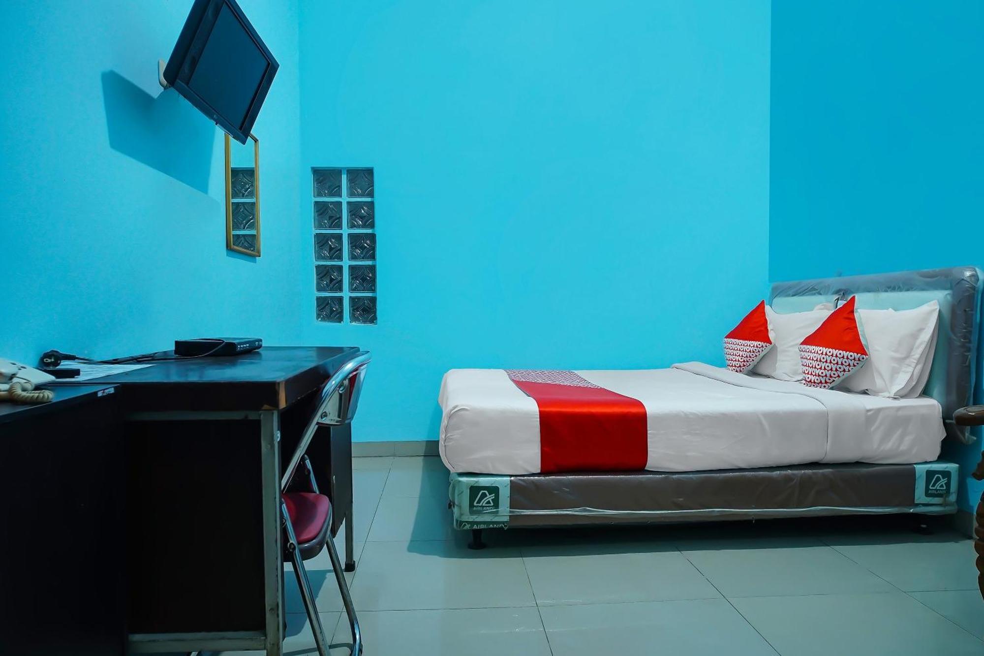 Oyo 92577 Hotel Sidikalang Near Kejaksaan Negeri Dairi Dış mekan fotoğraf