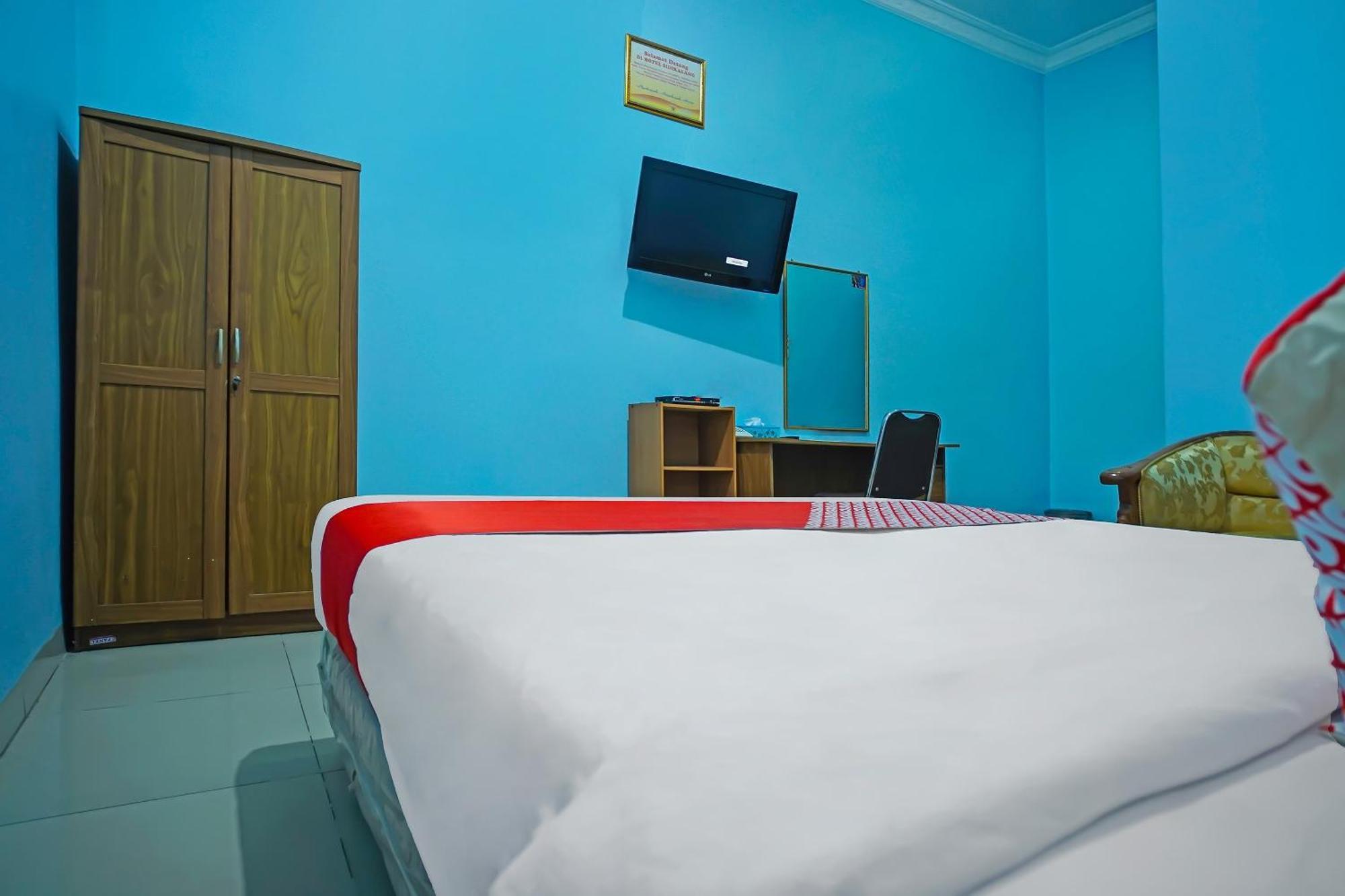 Oyo 92577 Hotel Sidikalang Near Kejaksaan Negeri Dairi Dış mekan fotoğraf