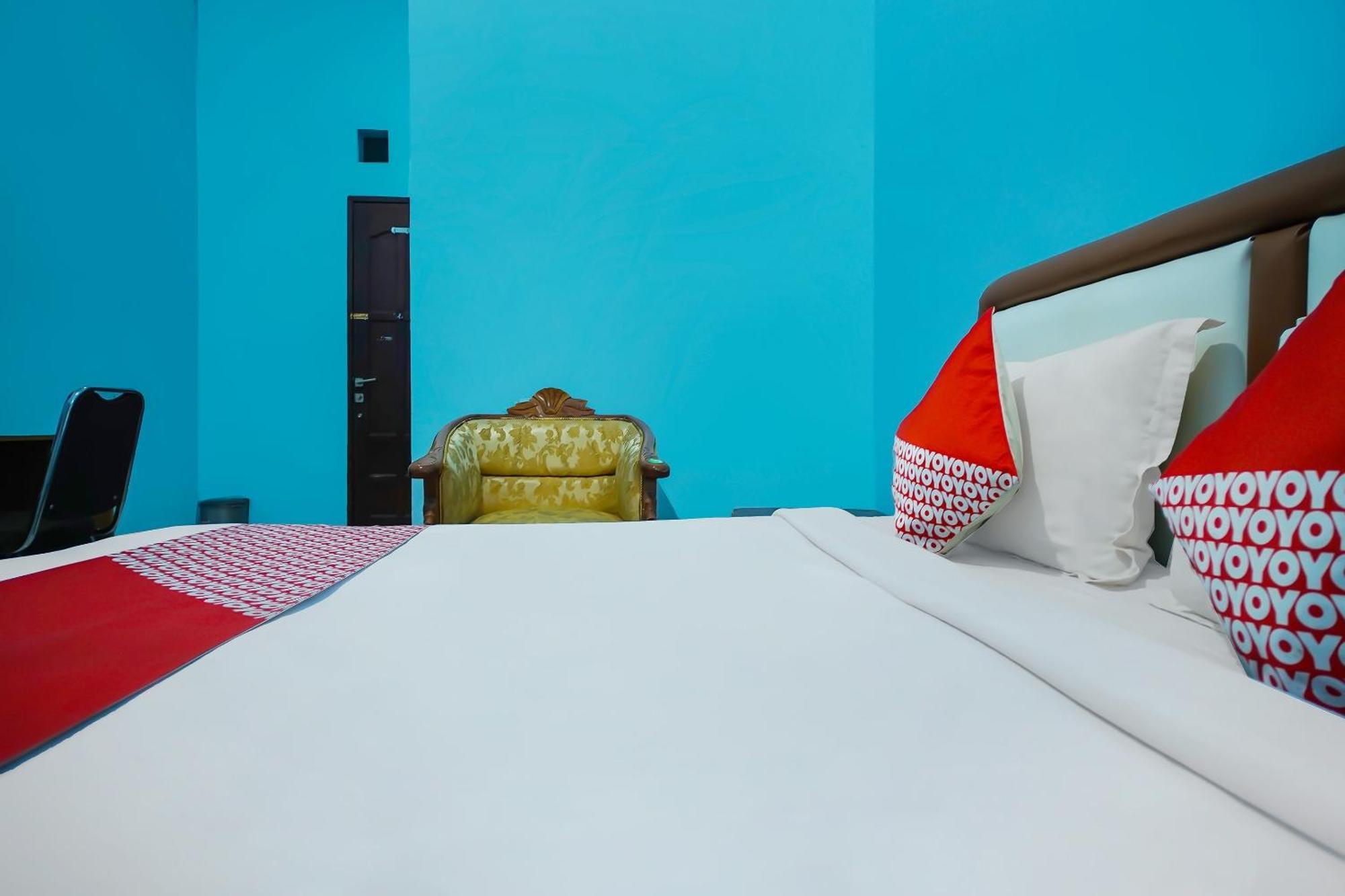 Oyo 92577 Hotel Sidikalang Near Kejaksaan Negeri Dairi Dış mekan fotoğraf