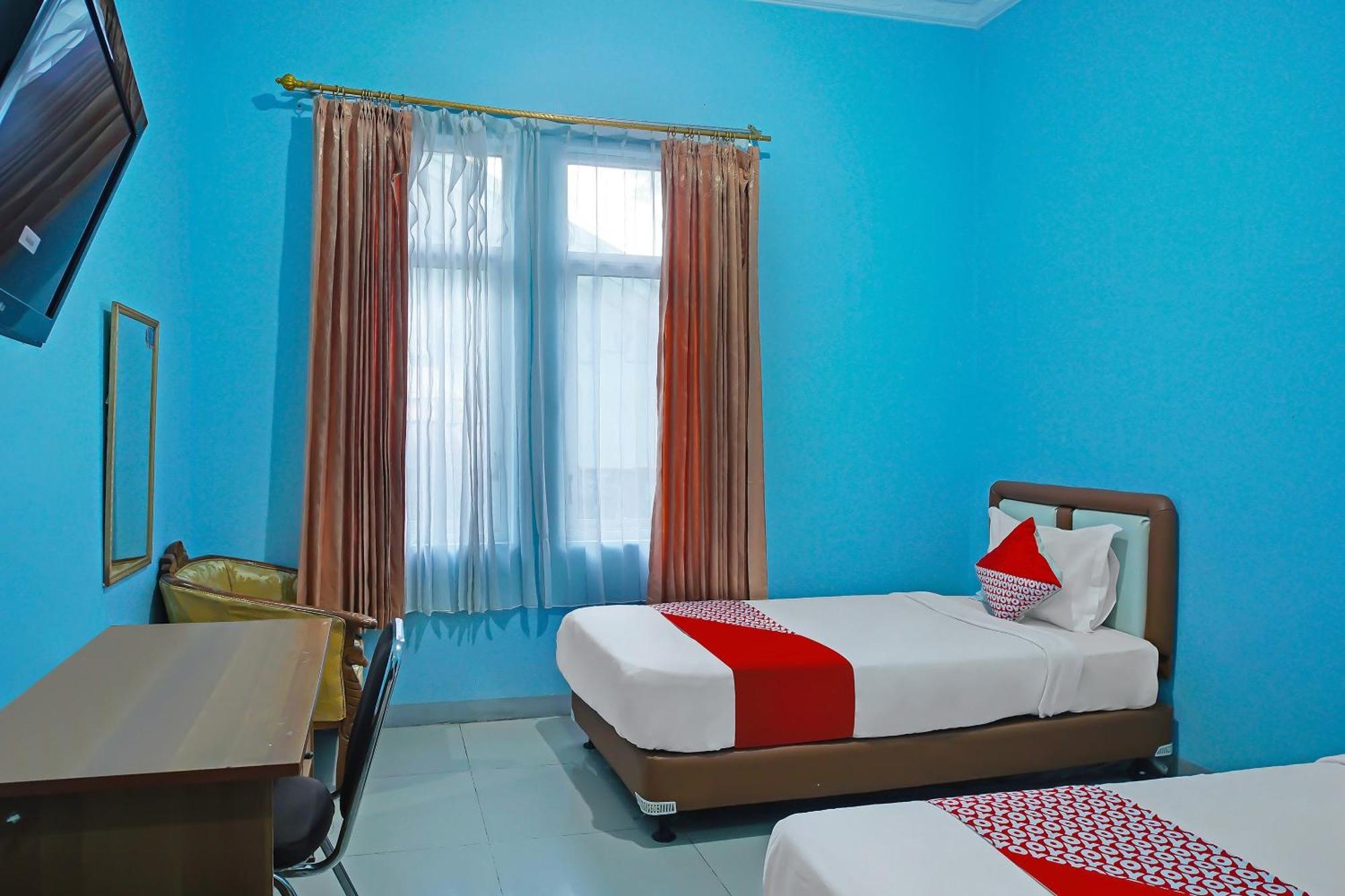 Oyo 92577 Hotel Sidikalang Near Kejaksaan Negeri Dairi Dış mekan fotoğraf