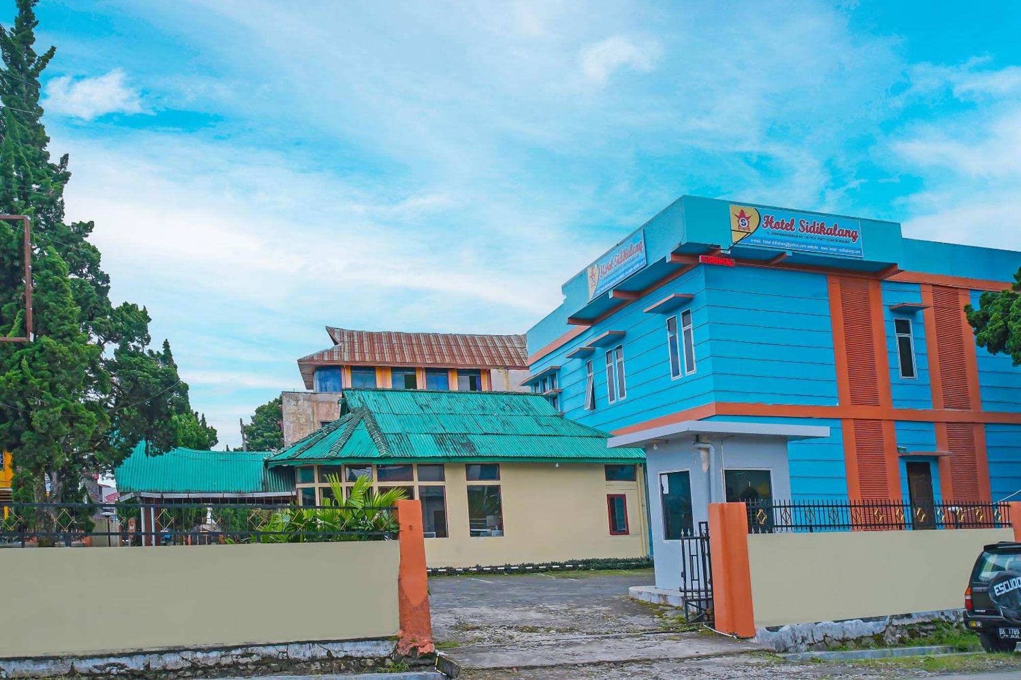 Oyo 92577 Hotel Sidikalang Near Kejaksaan Negeri Dairi Dış mekan fotoğraf
